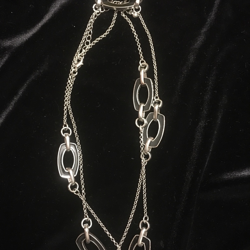 Versatile Black/silver colored Necklace